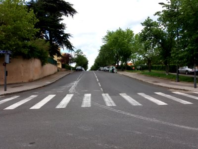Caluire-et-Cuire - Avenue Jean Monnet, depuis la rue de Margnolles