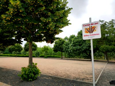 Camp de joc bitlles catalanes a Sils 01