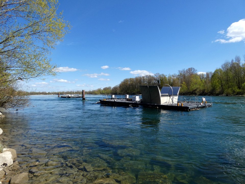 Caluire-et-Cuire - Centrale hydrolienne - Barges 03