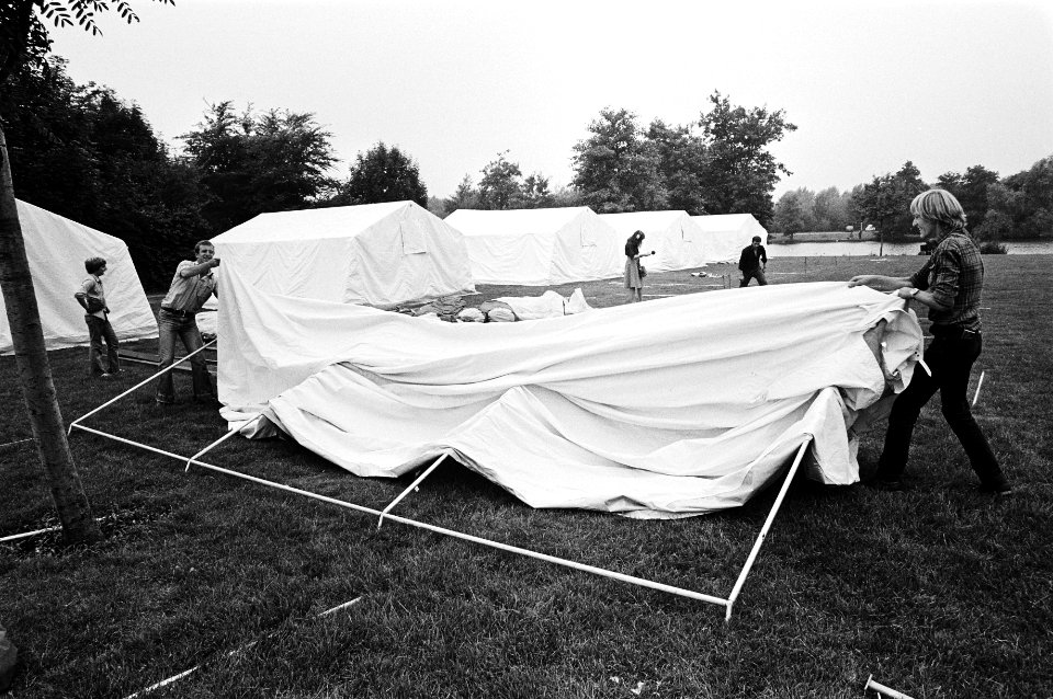Campings, tenten, studentenhuisvesting , Utrecht (stad), Utrecht (prov), Bestanddeelnr 930-3966