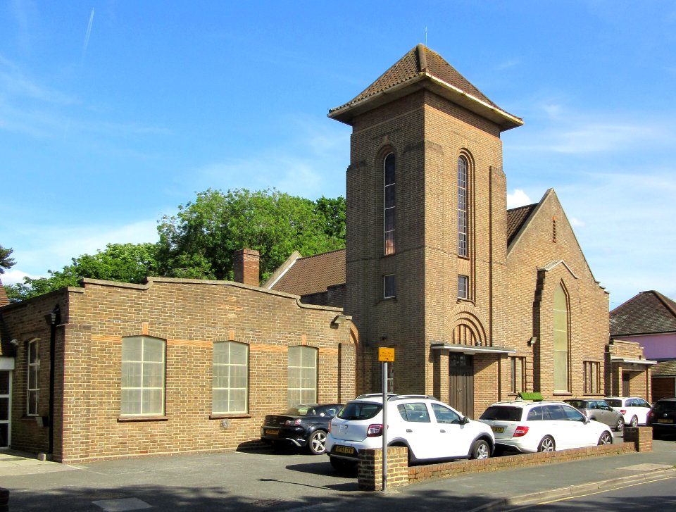 Byfleet Methodist Church, Rectory Lane, Byfleet (June 2015) (3)