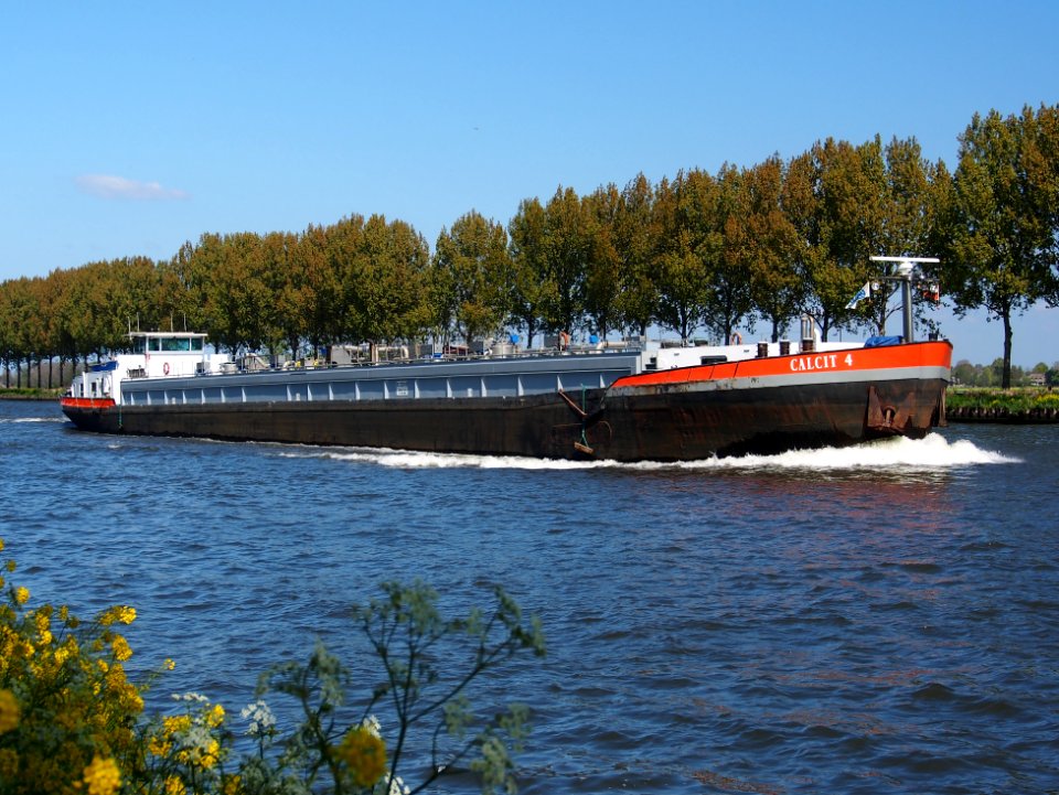 Calcit 4, ENI 02320808 at the Amsterdam-Rhine canal, pic3