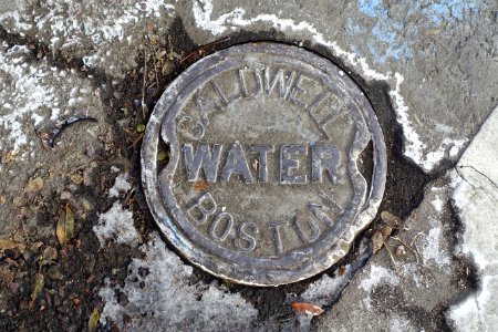 Caldwell WATER Boston - water valve cover - Cambridge, MA - DSC02815
