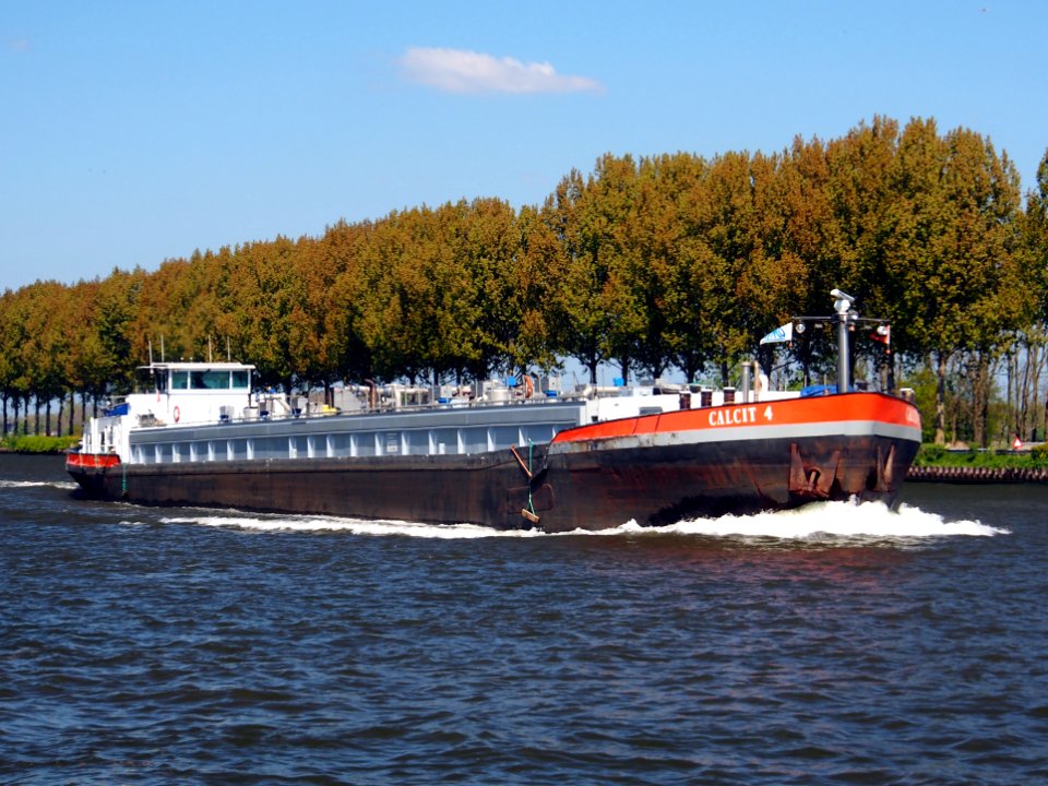 Calcit 4, ENI 02320808 at the Amsterdam-Rhine canal, pic2