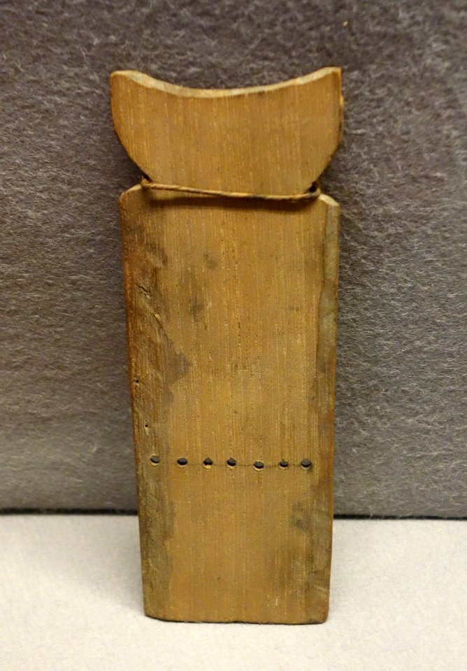 Calendar plank - Kongo - Royal Museum for Central Africa - DSC05804