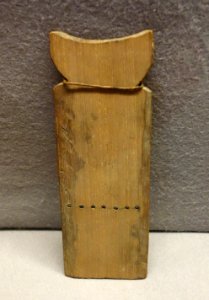 Calendar plank - Kongo - Royal Museum for Central Africa - DSC05804