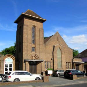 Byfleet Methodist Church, Rectory Lane, Byfleet (June 2015) (1)