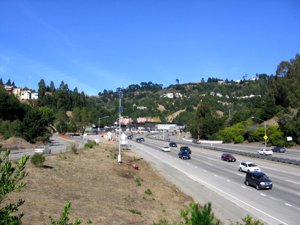 Caldecott Tunnel 2677 01
