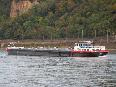 Calcit 11, ENI 02330190 on the Rhine river at Koblenz at the Deutches Eck, pic4