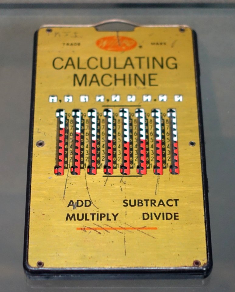 Calculating Machine - Ridai Museum of Modern Science, Tokyo - DSC07522