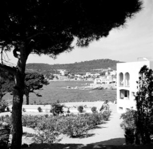 Calella de Palafrugell (Costa Brava) Gezicht op het meer en het dorpje, Bestanddeelnr 254-0837
