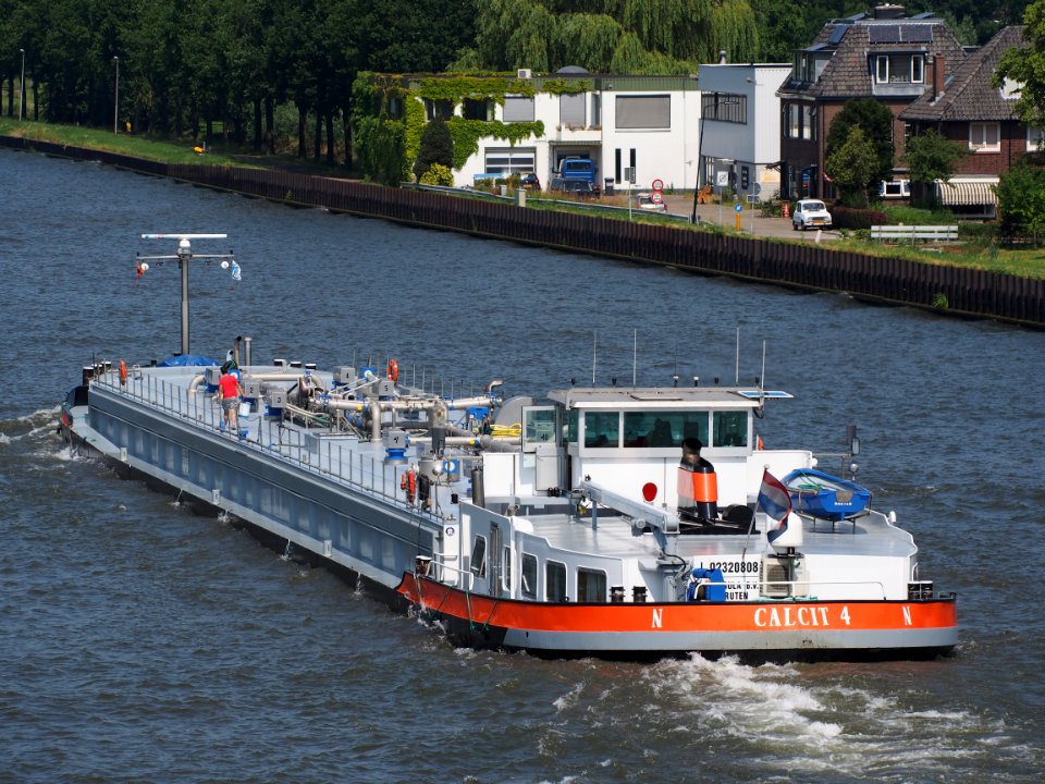 Calcit 4 - ENI 02320808, Amsterdam-Rijnkanaal