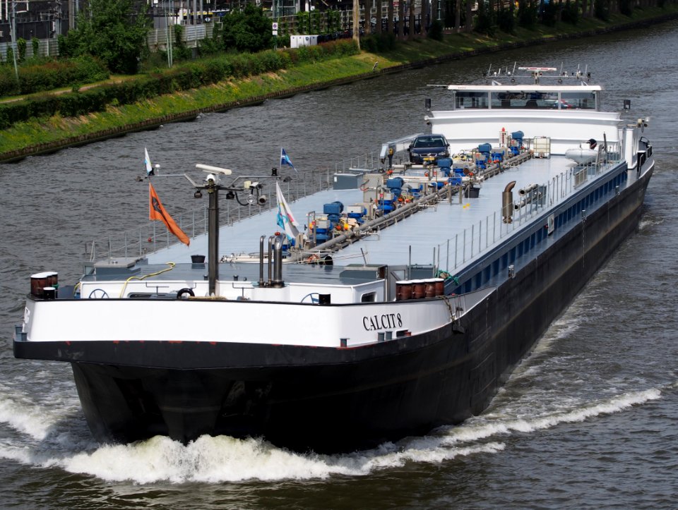 Calcit 8 - ENI 04804190 at the Amsterdam-Rhine Canal, pic3