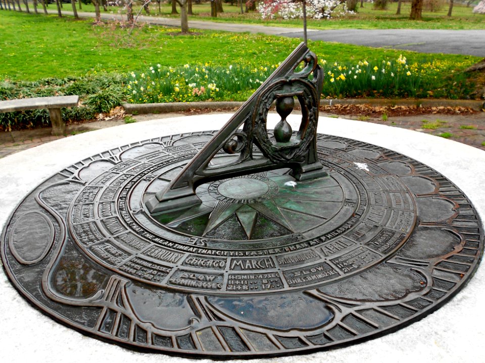 Calder sundial Hort Center 2