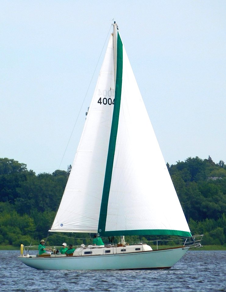 C&C Frigate 36 sailboat Fiddler's Green II 2000