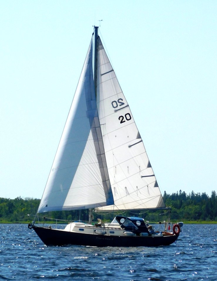 C&C Corvette 31 sailboat Free n Easy II 2209