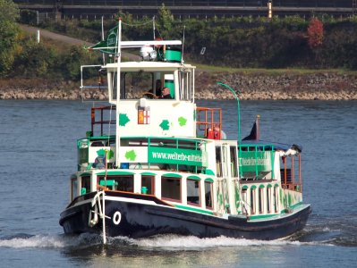 CÄCILIA, ENI 04303190 on the Moselle river at Koblenz at the Deutches Eck, pic1
