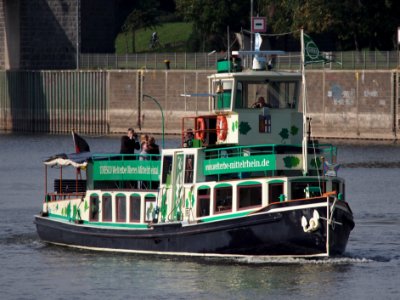 CÄCILIA, ENI 04303190 on the Moselle river at Koblenz at the Deutches Eck, pic7