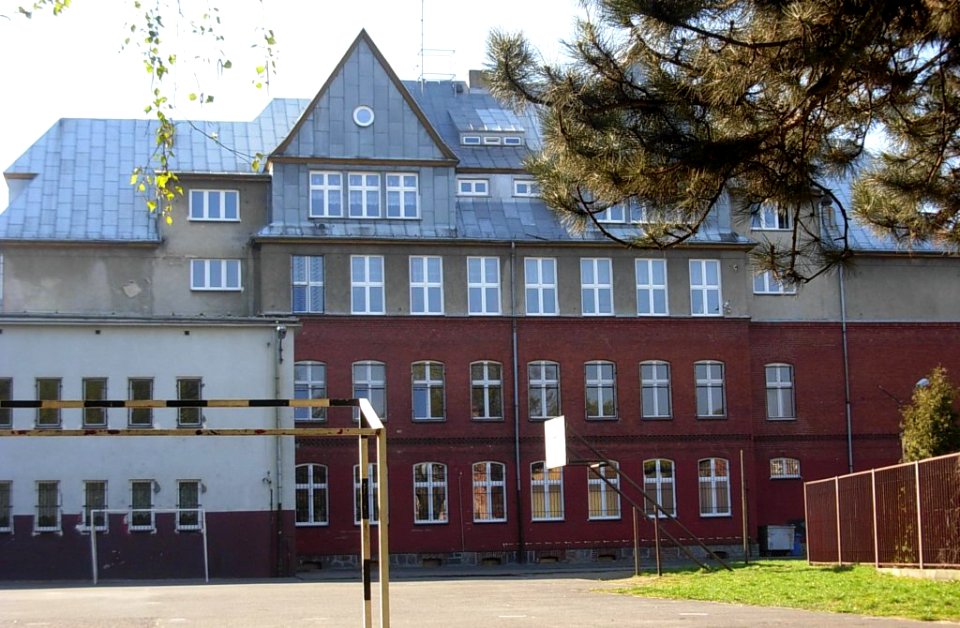 Bydg Szkoła Dąbrowskiego 8 b
