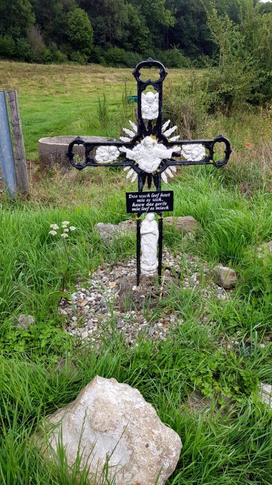 Cadier en Keer-wegkruis Keerestraat-Grubweg in Dorregrubbe
