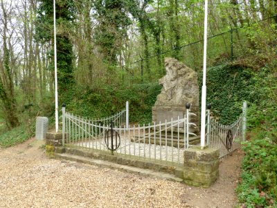 Cadier en Keer-Vlaams + Belgisch monument (2)