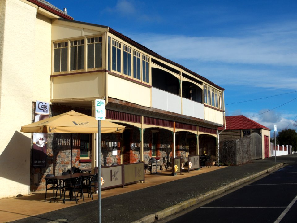 Cafe 100, Campbell Town 20190726-001