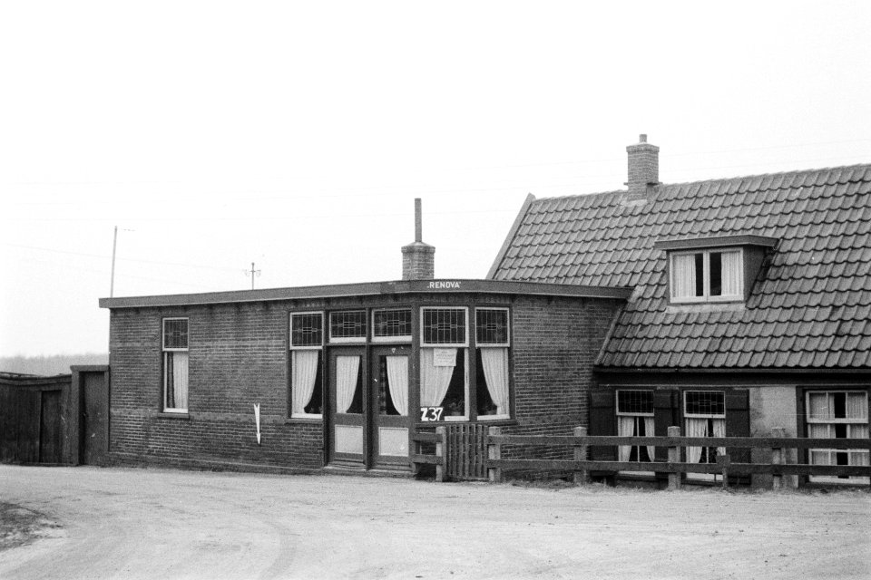 Café Renova te Zijpe (ruilverkaveling Zijpe- en Hazepolder), Bestanddeelnr 170-1538