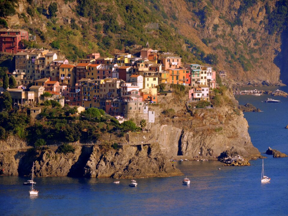 Corniglia colors cinque terre