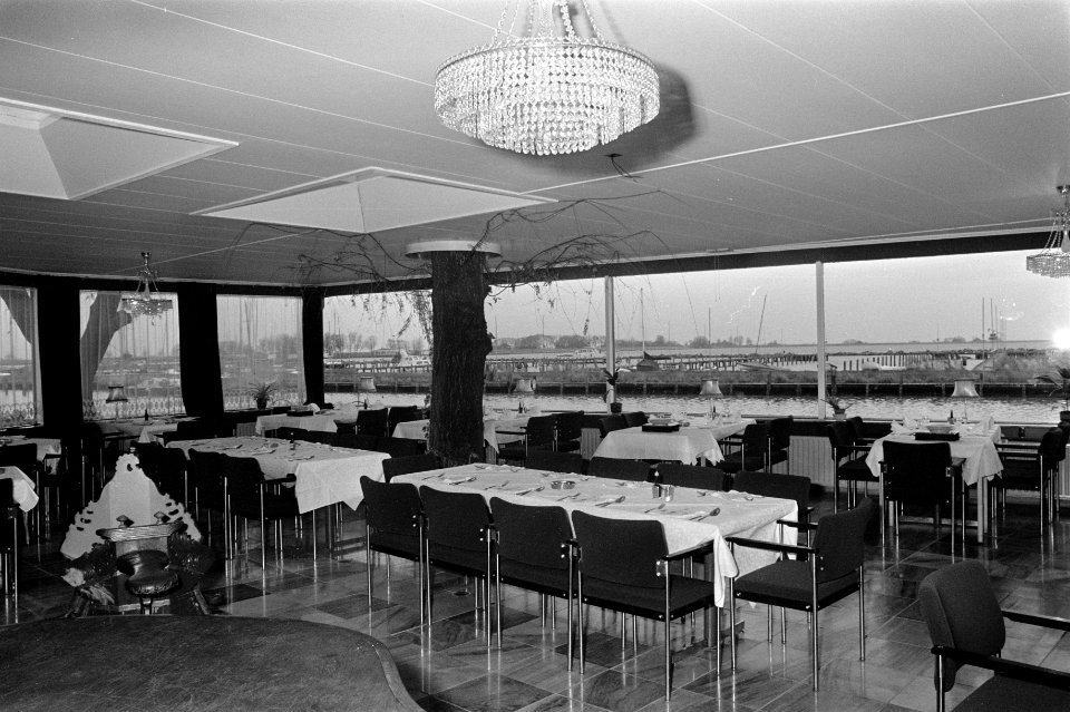 Cafe-restaurant Stuttenburgh in Monnickendam, opdracht Hotelrevue, Bestanddeelnr 926-0670