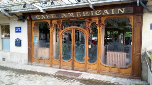 Café américain, Moulins