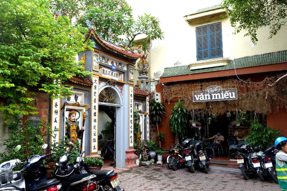 Café Van Mieu - Hanoi, Vietnam - DSC04716