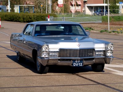 Cadillac Sedan de Ville (1975), Dutch licecence registration 89-DV-12, pic3
