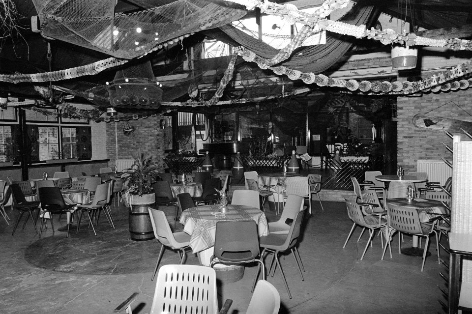 Cafe-restaurant Stuttenburgh in Monnickendam, opdracht Hotelrevue, Bestanddeelnr 926-0669