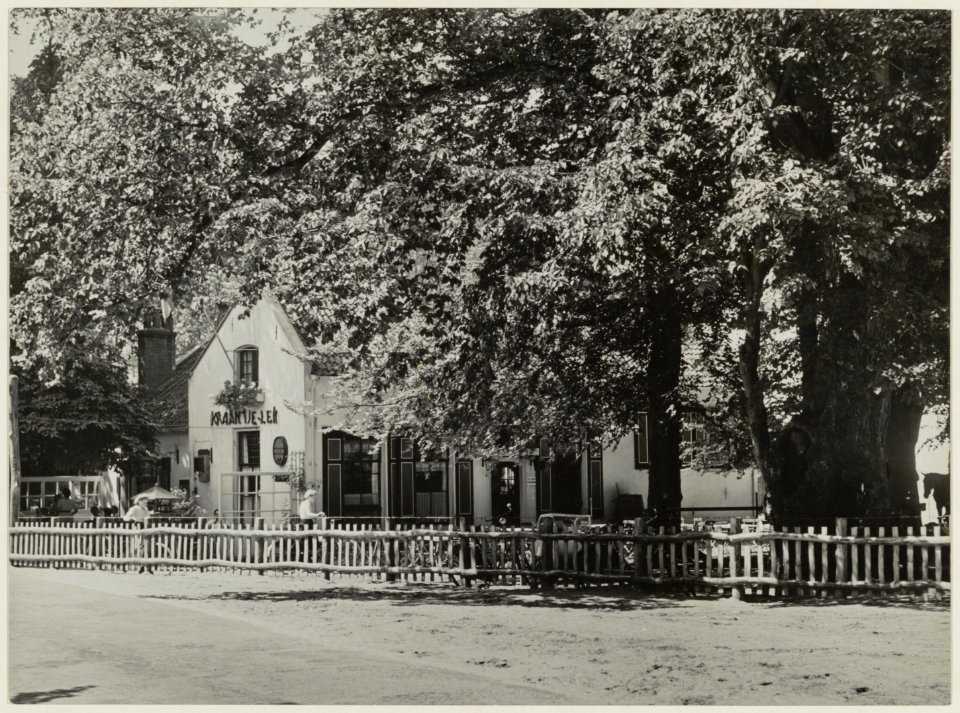 Café Restaurant Kraantje Lek aan de Duinlustweg, bij de Blinkert te Overveen. NL-HlmNHA 54010296