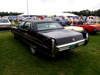 Cadillac Fleetwood, Dutch licence registration 41-76-FH p1