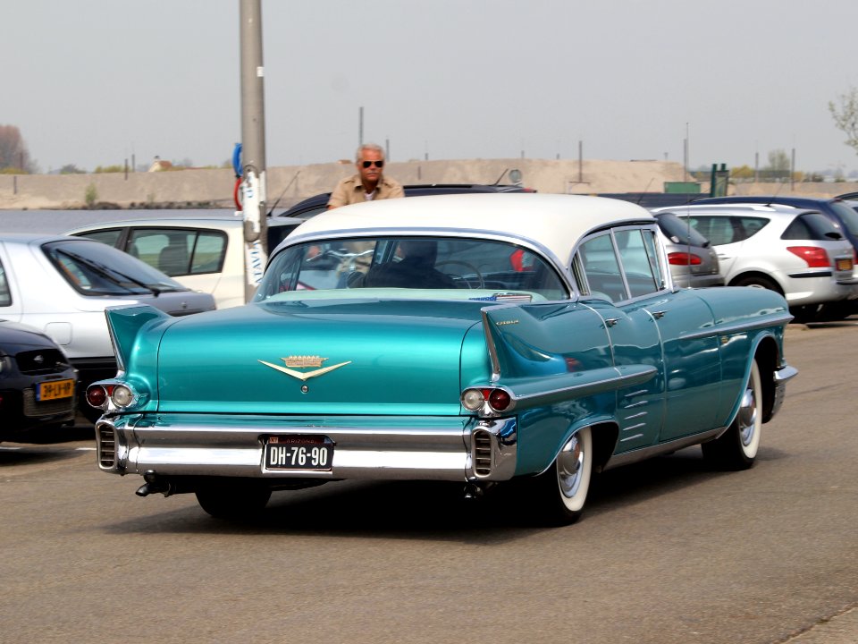 Cadillac Sedan de Ville (1958) , Dutch licence registration DH-76-90 pic01