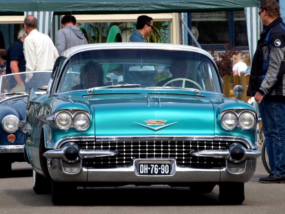 Cadillac Sedan de Ville (1958) , Dutch licence registration DH-76-90 pic03