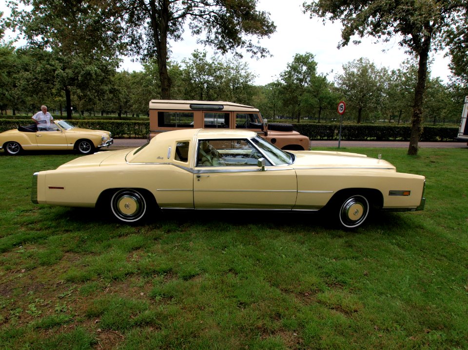 Cadillac eldorado (1978) at the Autotron, Licence registration 43-LNF-9 p2