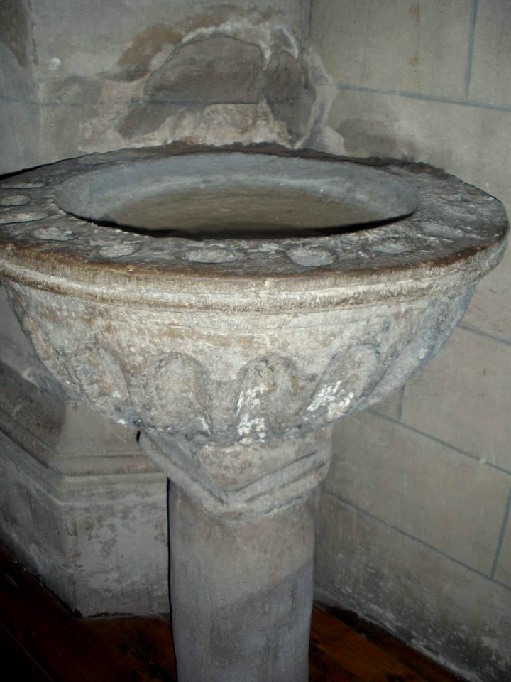Calahorra - Iglesia de San Andrés, interior 01