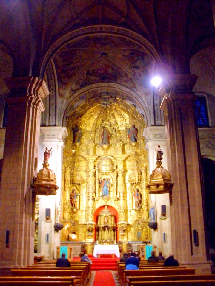 Calahorra - Iglesia de San Andrés, interior, retablo mayor 3