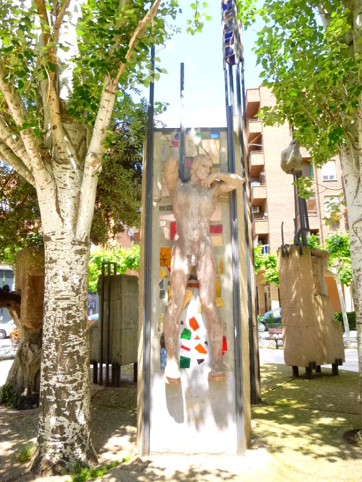 Calahorra - Monumento a la Libertad 4
