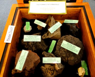 California State Minerals - Mount Shasta Sisson Museum - DSC02836
