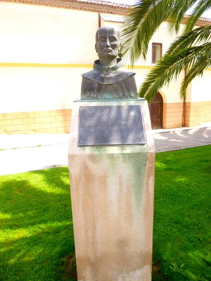 Calahorra - Monumento al Venerable Padre Juan de Jesús María, 'El Calagurritano'