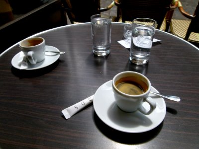 Café en terrasse photo