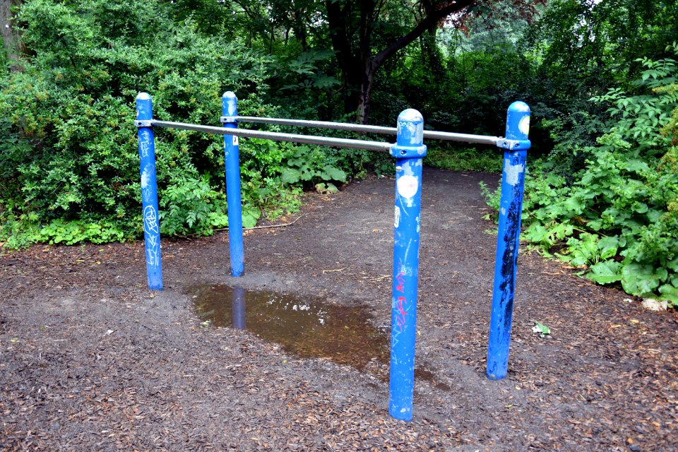 Calisthenics-Anlage Volkspark Friedrichshain 1v4