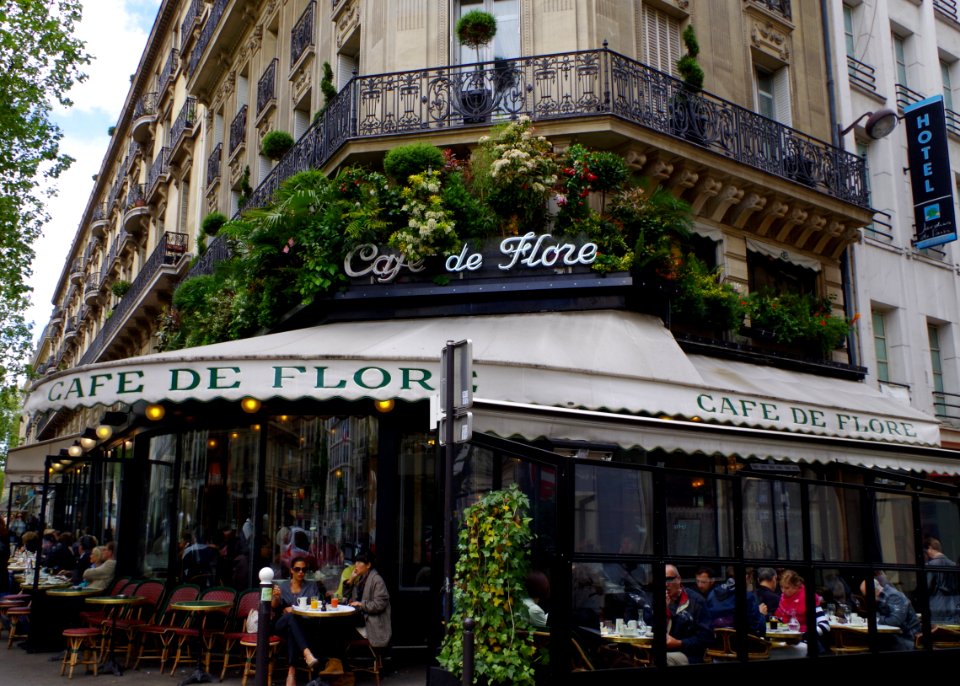 Café de Flore - Boulevard Saint-Germain