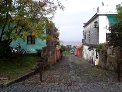 Calle de los Suspiros towards the sea