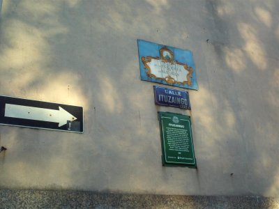 Calle Ituzaingo sign