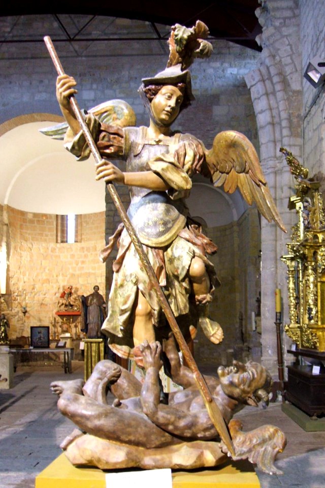 Carrión de los Condes - Iglesia de Santiago, Museo de Arte Sacro 08