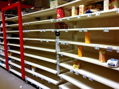 Carrefour Brasov shelves, Covid
